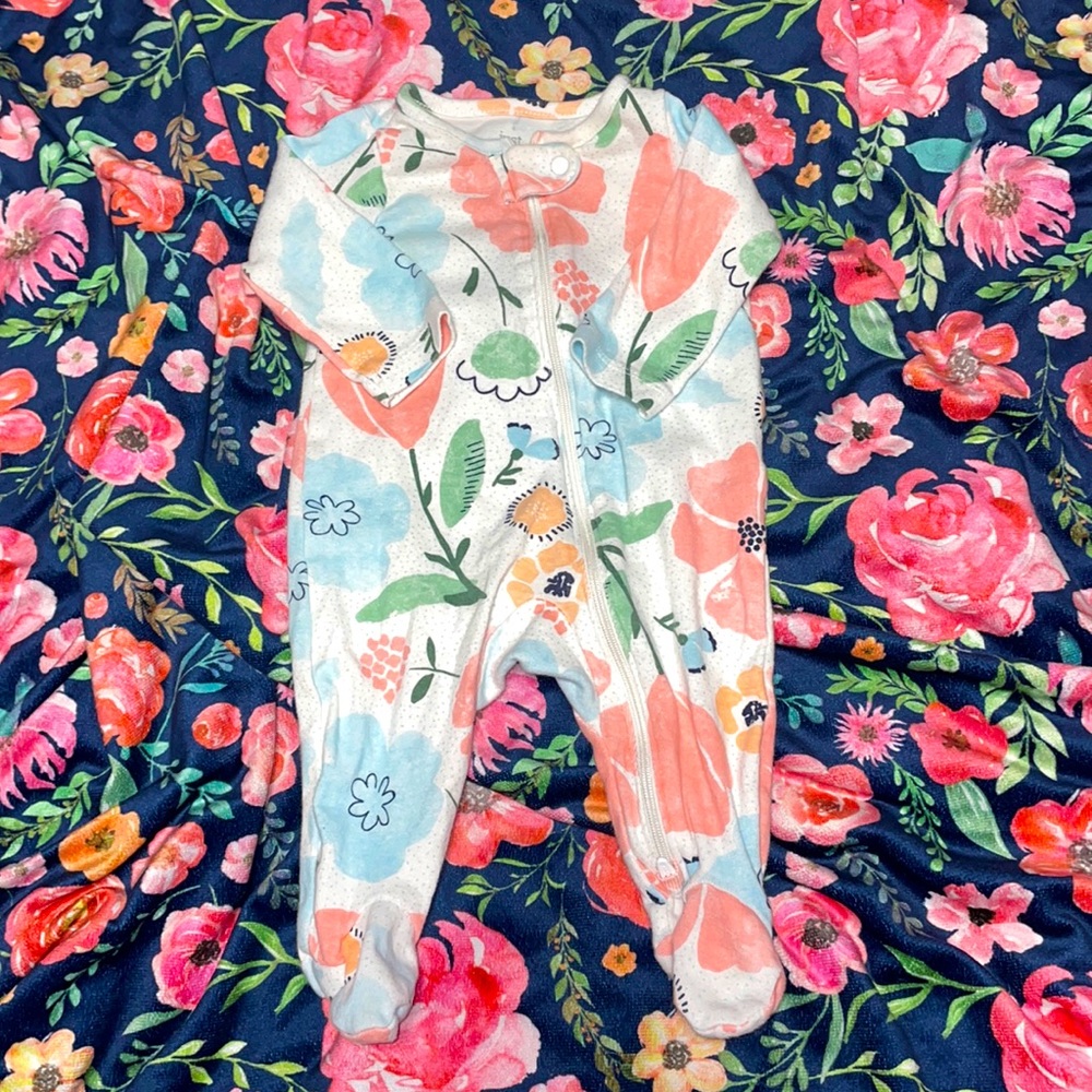Carter’s long sleeve footy pajama’s